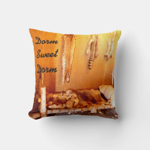 Coussin Dorm Sweet Dorm Funny Rustic Bunhouse Carré