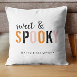 Coussin Doux Et Éffrayant Coloré | Bonne Halloween<br><div class="desc">Doux Et Éffrayant Coloré | Bonne Halloween</div>