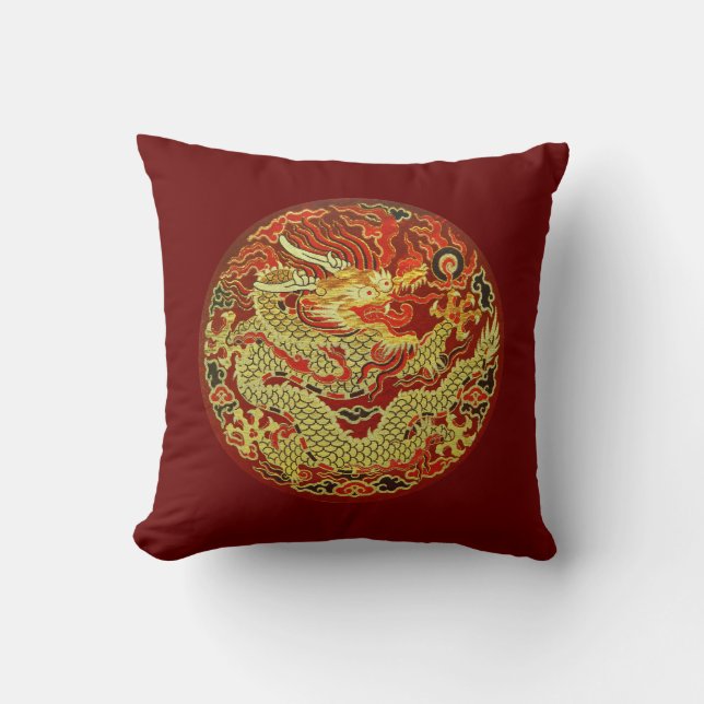 Coussin Dragon asiatique d'or brodé sur rouge foncé (Recto)