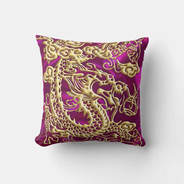 Coussin Dragon d'or embouti sur Magenta Satin Impression (Recto)