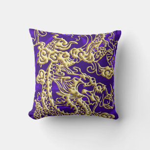 Coussin Dragon d'or embouti sur papier satin violet