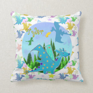 Coussin Dragons mignons avec Tyler nommé personnalisable