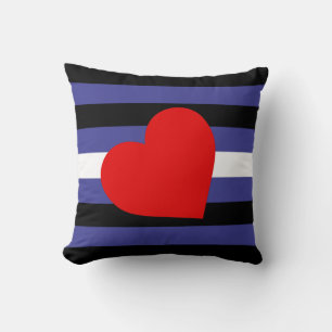 Coussin Drapeau et cœur de fierté en cuir