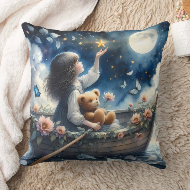 Coussin Dreamy Girl Rowing Boat Moonlit Fantasy Scene (Couverture)