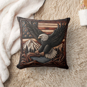Coussin Eagle Relief Carving avec Arrière - plan de drapea