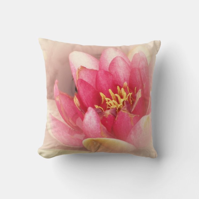Coussin Eau rose pâle molle Lily Lancer PILLOW (Recto)