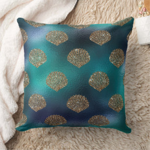Coussin Écaille de sirène sombre mystique et trident océan
