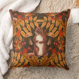 Coussin Écureuil d'automne sur brun foncé