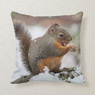 Coussin Écureuil mignon dans la photo de neige