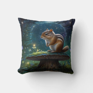 Coussin Écureuil Mignon sur Champignon au Clair de Lune