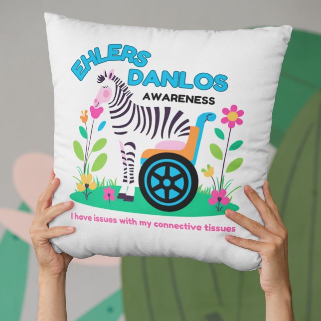 Coussin Ehlers Danlos Sensibilisation Zebra Jeu d'oreiller (Spread EDS awareness with this zebra, "I have issues with my connective tissues" pillow! )