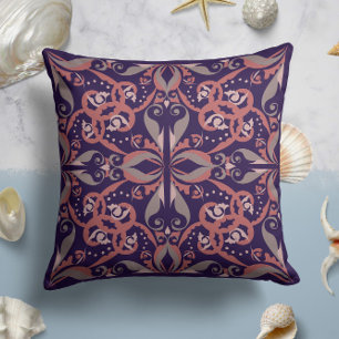 Coussin Élégance ornementale en violet profond