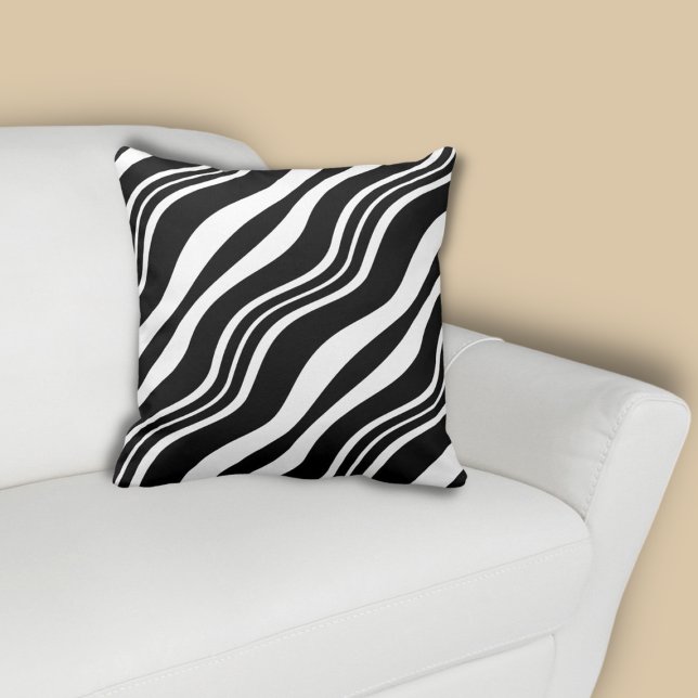 Coussin Élégant blanc ligne d'onde Motif noir (Elegant White Wave Line Pattern Black Throw Pillow)