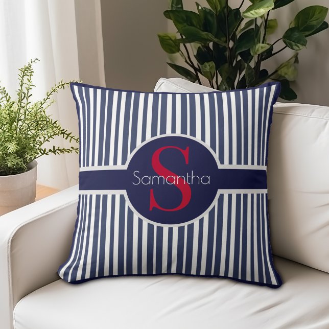 Coussin Élégant bleu marine rouge rayé monogramme initial (Créateur téléchargé)