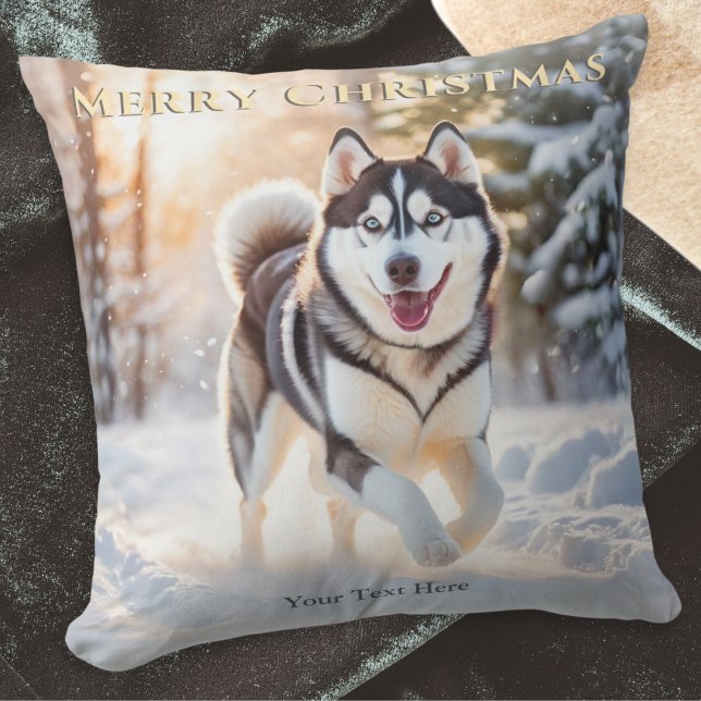 Coussin Elégant Chien Husky Personnalisé Dans Neige Joyeux (A personalized Christmas pillow, with picture on both sides of a husky in snow in a watercolor style)