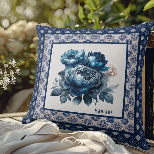 Coussin Élégant fleurs bleues chinoiserie toile monogramme (Créateur téléchargé)