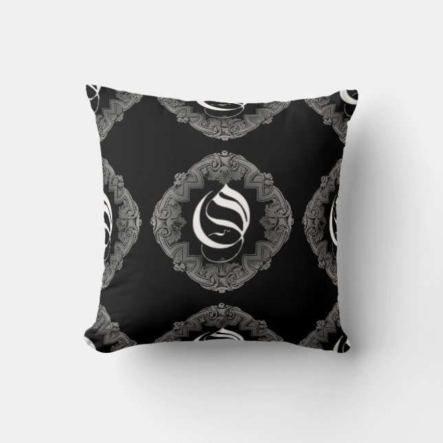 Coussin Élégant Goth Initial O (Recto)