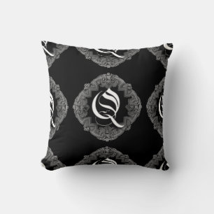 Coussin Élégant Goth Q initial