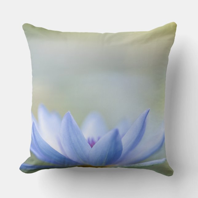 Coussin Elégant Lotus Bleu (Recto)