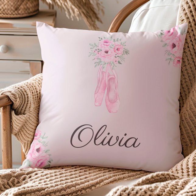Coussin Élégant rose floral Ballerina Nom personnalisé (Créateur téléchargé)