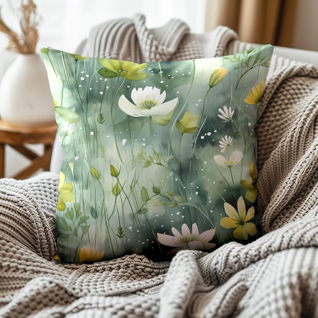 Coussin Élégant vert blanc jaune fleuri Botanique (Yellow and white flowers on emerald and muted green decorator pillow)