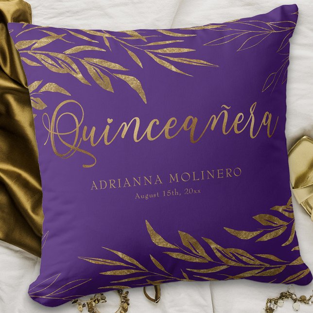 Coussin Elégante feuille d'or violet personnalisé Quincean (Purple Quinceanera keepsake pillow from my Gold Leaf Quinceanera Collection)