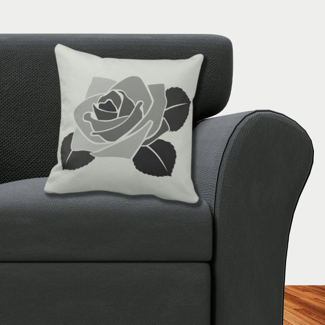 Coussin Élégante Rose Féminine Blossom Sur Grey (Elegant Feminine Rose Blossom on Grey Pillow)