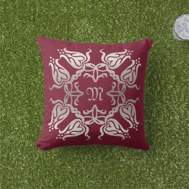 Coussin élément doré damassé floral.monogramme. (Herbe)