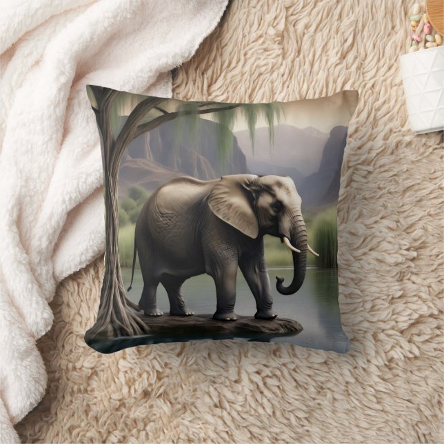 Coussin Eléphant majestueux à l'aube paisible de Lakeside (Couverture)