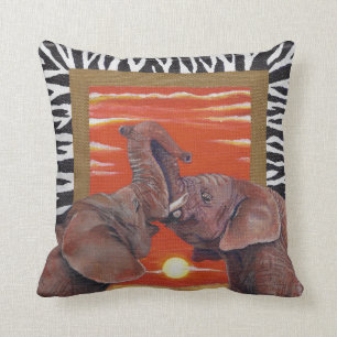 Coussin Éléphants africains dans le coucher du soleil