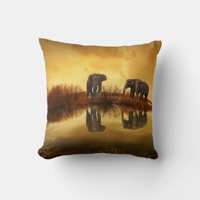 Coussin Eléphants asiatiques en Thaïlande sous un coucher  (Recto)