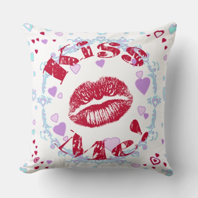 Coussin Embrasse-Moi ! Lèvres Rouges Avec Coeurs (Recto)