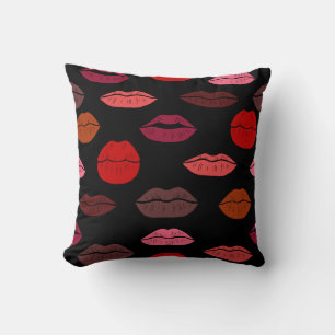 Coussin Empreinte de lèvres, baisers rose rouge.