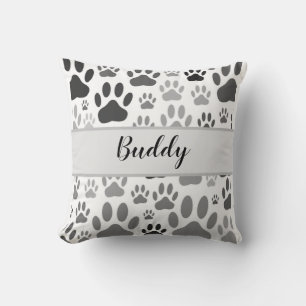 Coussin Empreintes de pattes de chien partout nom de chien