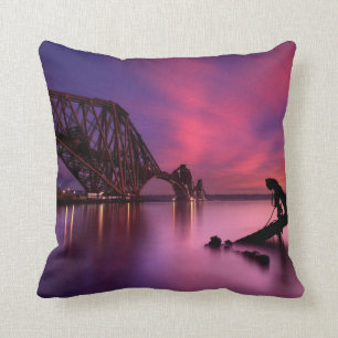Coussin En avant pont en rail au coucher du soleil  