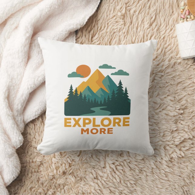 Coussin En savoir plus - Retro Mountain & Forest Adventure (Couverture)