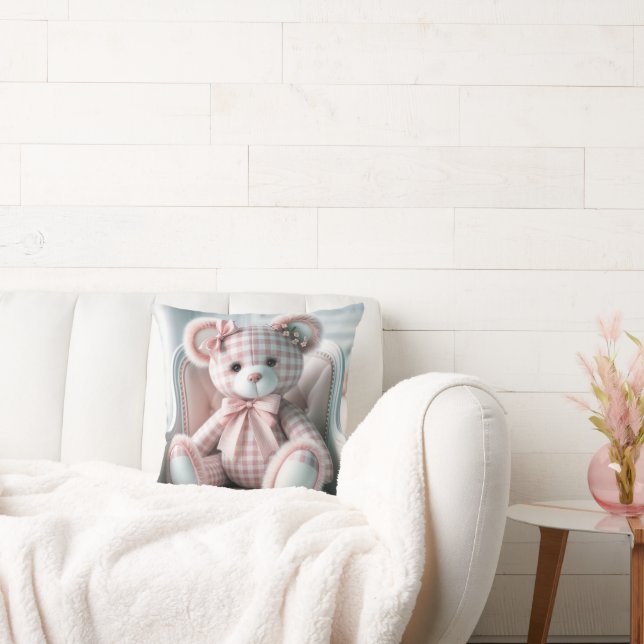 Coussin en vichy ours en peluche sur une chaise (Canapé)