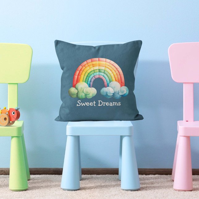Coussin Enfants Arc-en-ciel Pastel Fantaisiste dans les Nu (Créateur téléchargé)