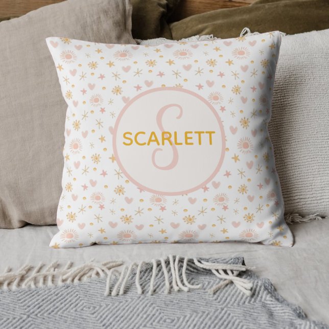 Coussin Enfants mignonne Nom rose orange Motif des soleils (Custom Name Pillow with Sun and Stars - Personalized Home Decor, Unique Gift, Cute Design.)