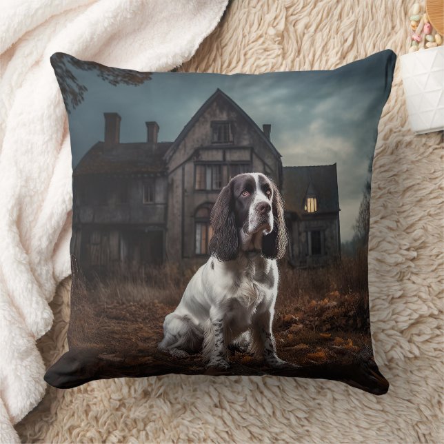 Coussin English Springer Spaniel Halloween Épouvantable (Couverture)