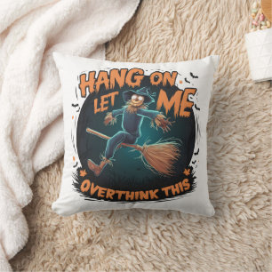 Coussin Épouvantail d'Halloween volant à travers la nuit é