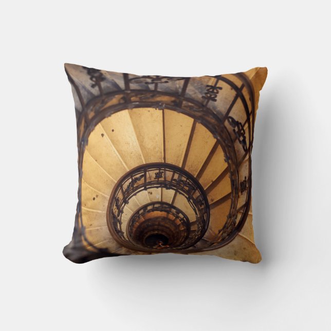 Coussin Escalier circulaire spirale escalier vieux bâtimen (Recto)