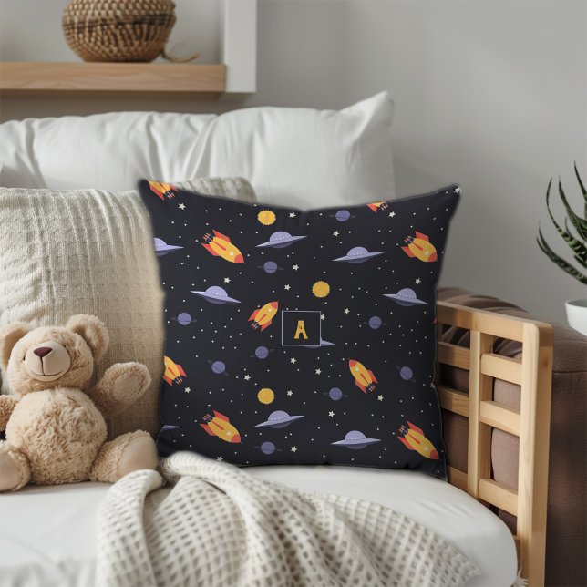 Coussin Espace de motif lavande orange noir monogramme (Créateur téléchargé)