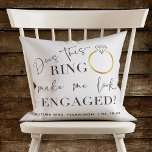 Coussin Est-ce que cette bague me donne l'air engagé scrip<br><div class="desc">Est-ce que cette bague me fait regarder engagé calligraphie script photo lancer oreiller? Un mignon arrière - plan blush avec un design moderne de calligraphie de luxe avec un anneau de fiançailles de diamant en faux or qui dit : "Est-ce que cette bague me fait paraître fiancé ?" Personnalisée ci-dessous...</div>