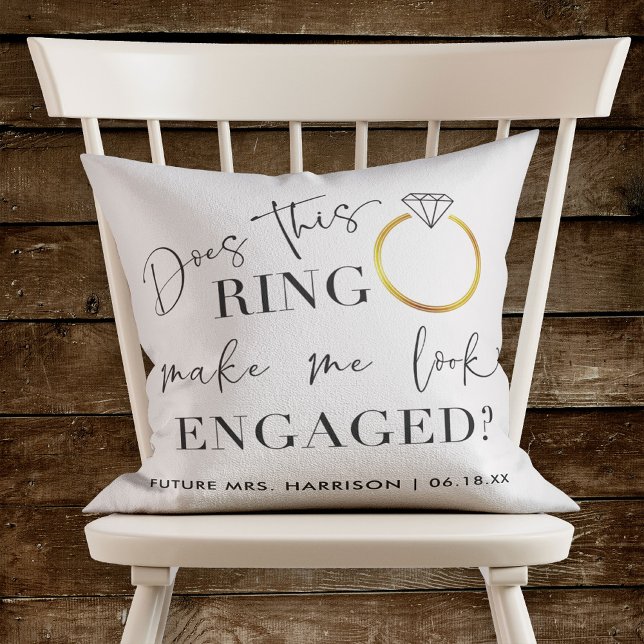 Coussin Est-ce que cette bague me donne l'air engagé scrip (Créateur téléchargé)