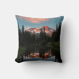 Coussin États-Unis, État de Washington. Mt. Rainier réfléc