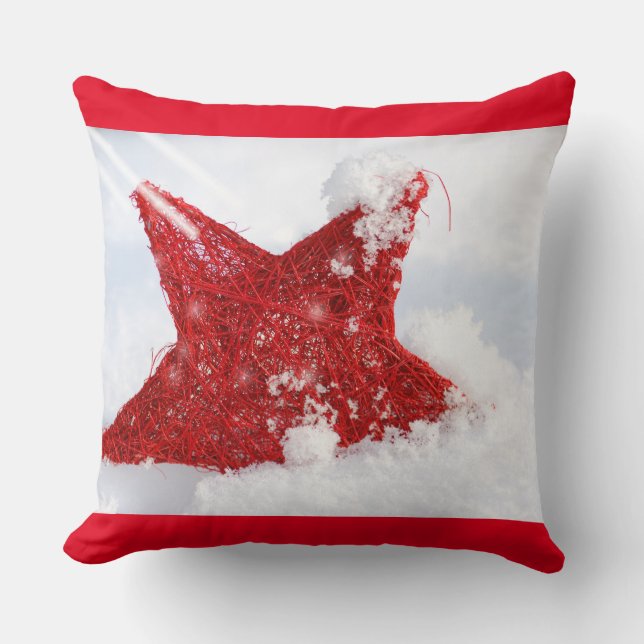 Coussin étoile rouge dans la neige (Recto)