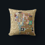 Coussin Exécution par Gustav Klimt<br><div class="desc">Exécution par Gustav Klimt. Merveilleuse peinture de Klimt. Visitez notre magasin pour plus d'art et d'idées de cadeaux Klimt.</div>
