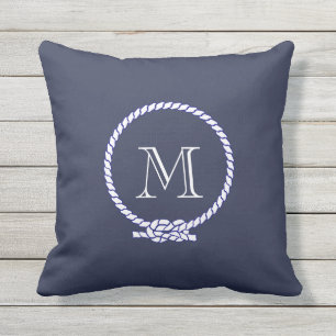 Coussin extérieur de monogramme nautique fait sur