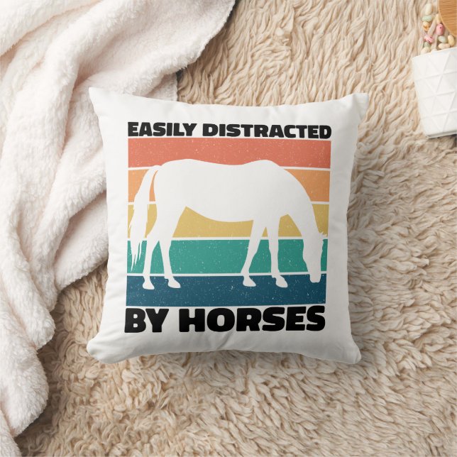 Coussin Facilement distrait par les amateurs d'élevage de  (Couverture)